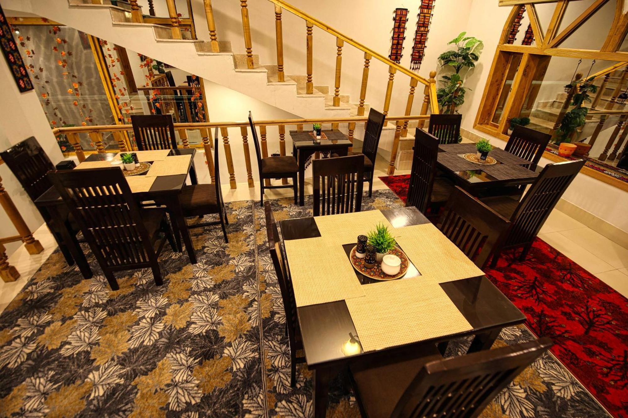 Oak Residency Hotell Gilgit Eksteriør bilde