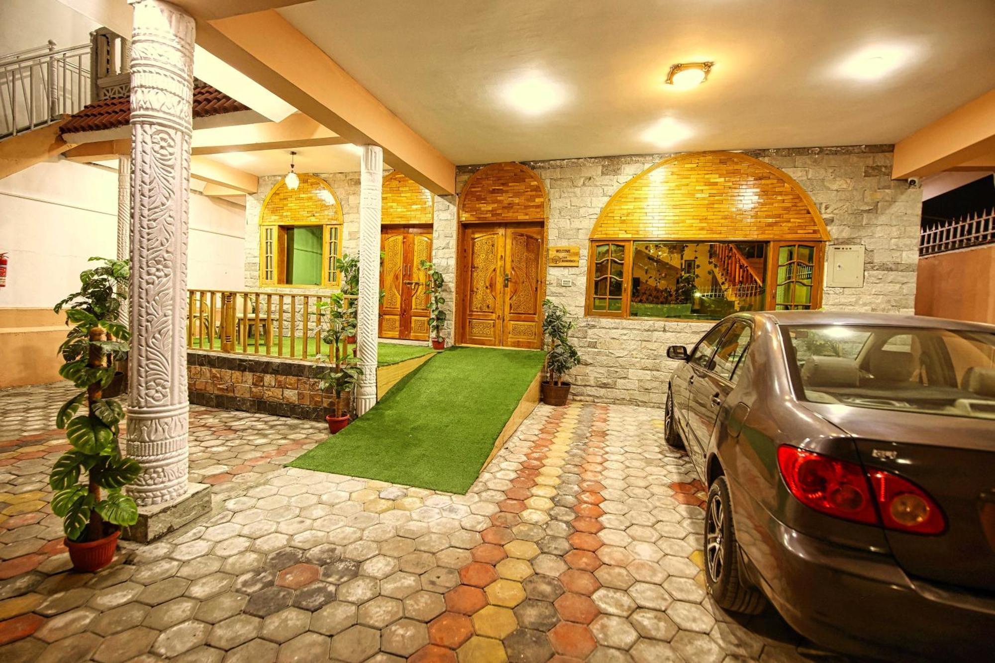 Oak Residency Hotell Gilgit Eksteriør bilde
