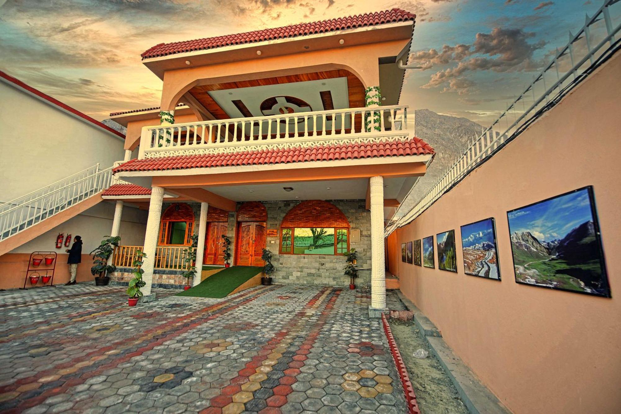 Oak Residency Hotell Gilgit Eksteriør bilde